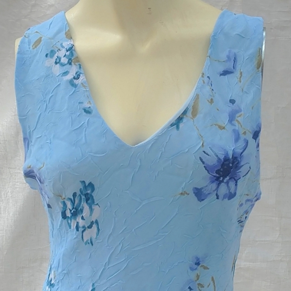 Dress - Picture 6 of 6